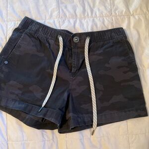 Vuori Dark Camouflage Shorts